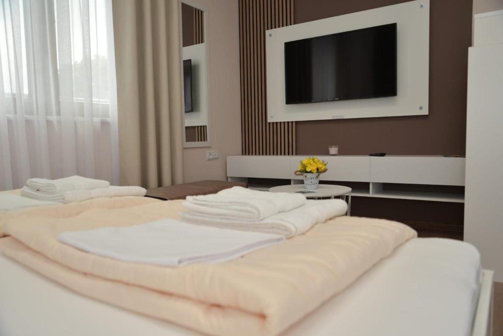 Apartmani Tomic Kladovo Ngoại thất bức ảnh